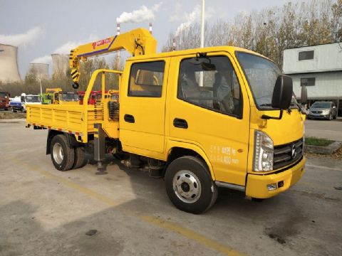點(diǎn)擊查看詳細信息<br>標題：凱馬雙排隨車(chē)吊 閱讀次數：2025